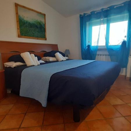 Appartement La Terrazza Sul Faro à Fiumicino Extérieur photo