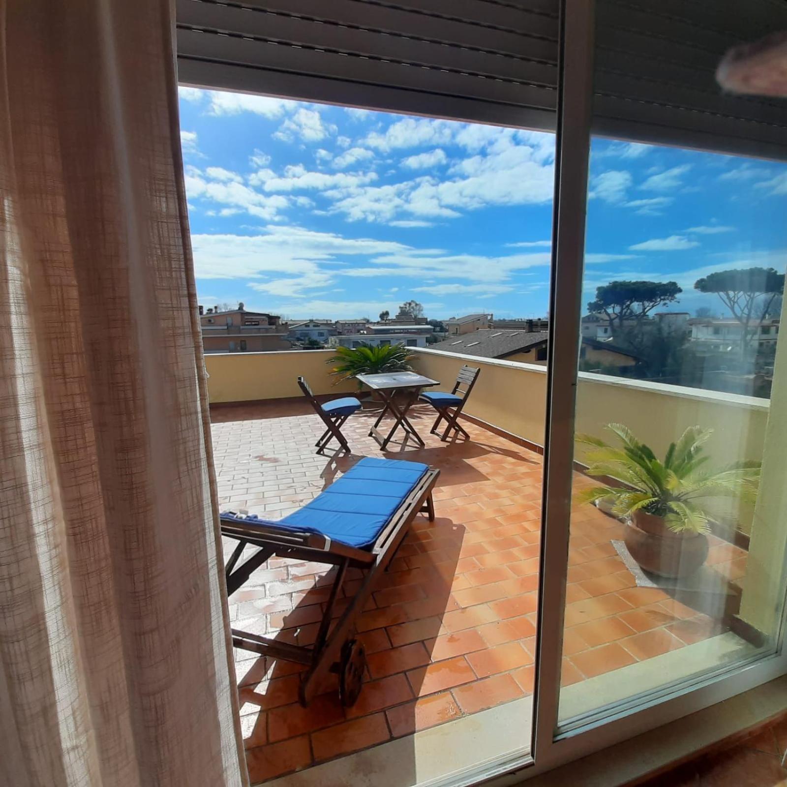 Appartement La Terrazza Sul Faro à Fiumicino Extérieur photo