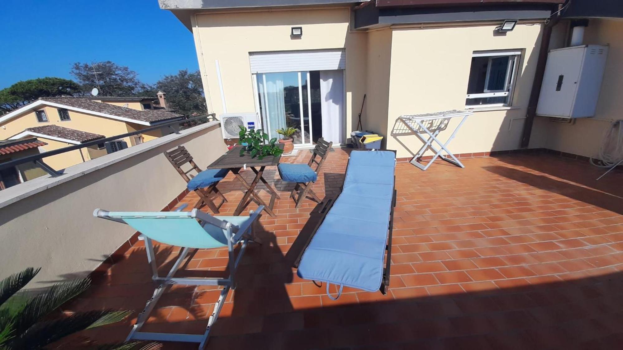 Appartement La Terrazza Sul Faro à Fiumicino Extérieur photo